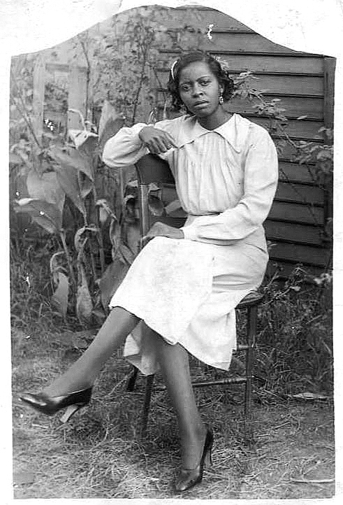 https://vintagehairstyling.b-cdn.net/wp-content/uploads/1930s-girl-african-american.jpg