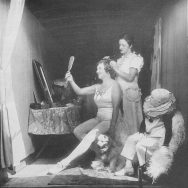 carnival-hairstylist-Eva-Hill-Ella-Bradna-1932